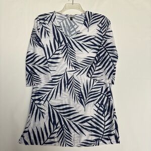J. Valdi Striped White and Blue tunic top.   INV26/173.
